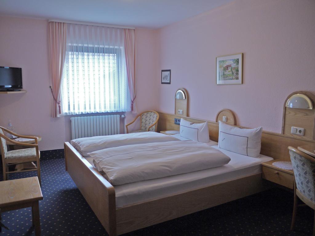Hotel Ebner Bad Konigshofen im Grabfeld Phòng bức ảnh