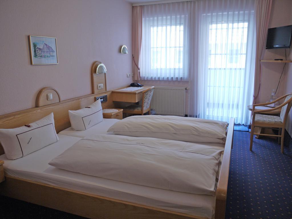 Hotel Ebner Bad Konigshofen im Grabfeld Phòng bức ảnh